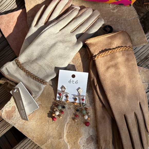 Gloves Suede Smart Touch Caramel NWT - Picture 4 of 9